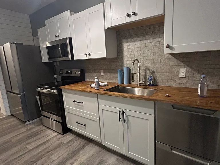 108 W Main St #A — Photo 3