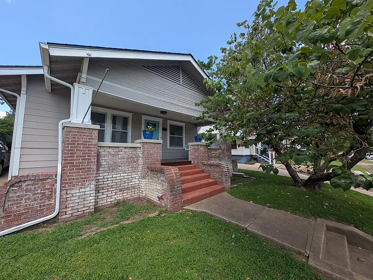 1244 S Gary Ave — Photo 3