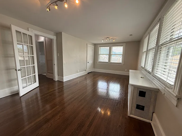 925 1st St SW — Photo 36
