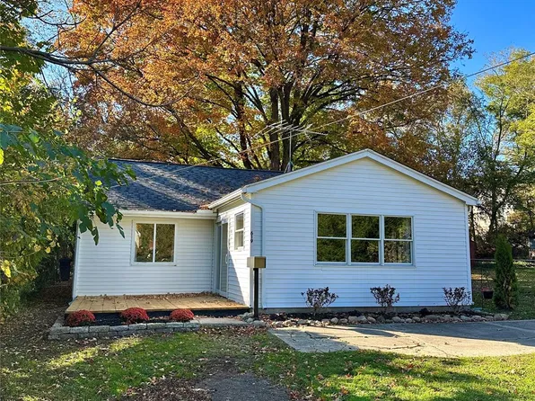 619 Elizabeth St, Milford, MI 48381
