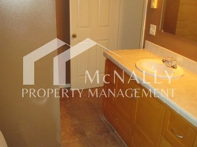 3928 S Tyler St — Photo 15