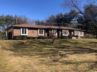 845 E Wardlow Rd, Highland, MI 48356