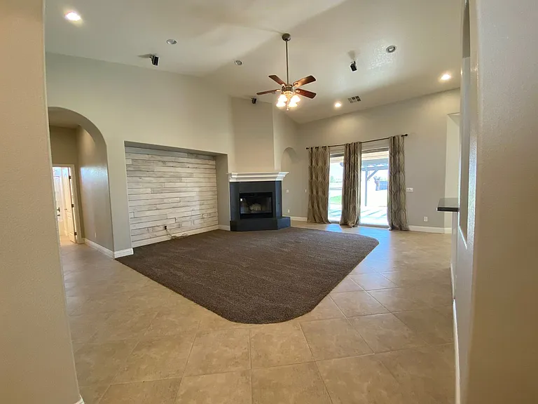 3611 Oakleaf Ave — Photo 8