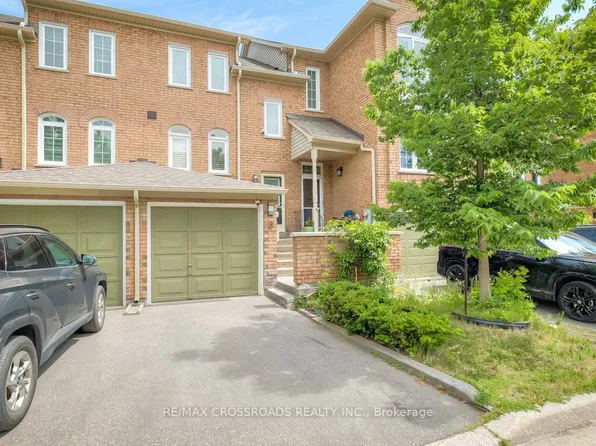 8 Larissa Ct, Vaughan, ON L6A 2K8