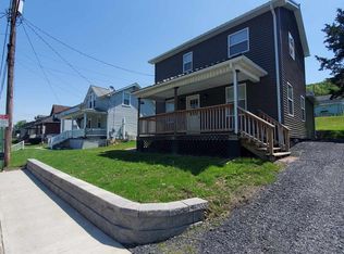 422 1st Ave, Burnham, PA 17009