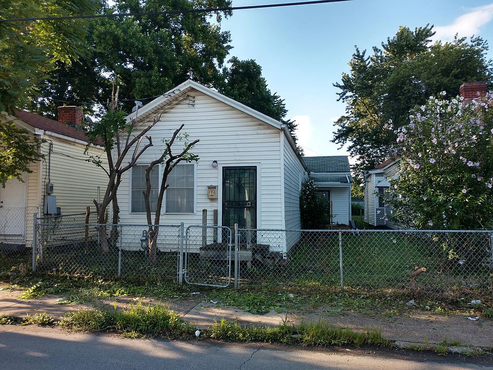 Parking via alley at rear