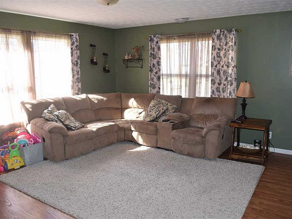 5th image of 229 S Furlong Dr