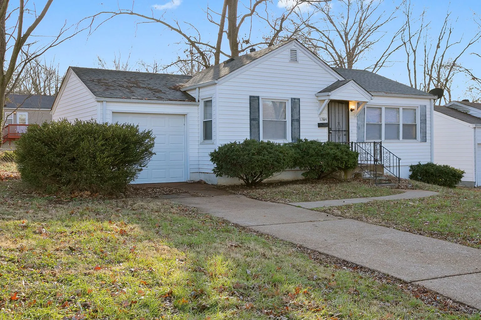 1324 Odessa Dr photo 1