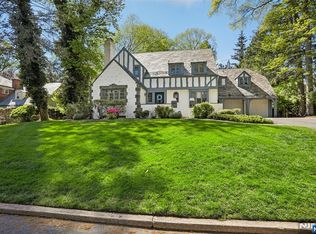 45 Wyncote Rd, Ho Ho Kus, NJ 07423