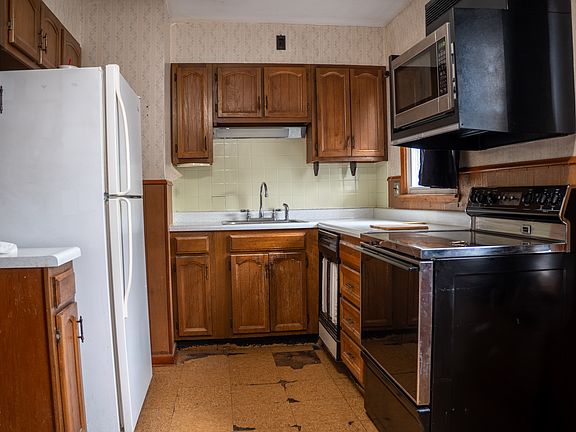 4th image of 1121 Bishop Ave