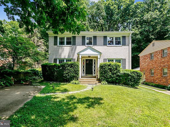 2nd image of 8728 Arlington Blvd