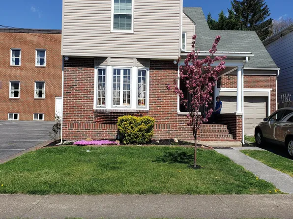 107 N Wills Ave, Covington, VA 24426