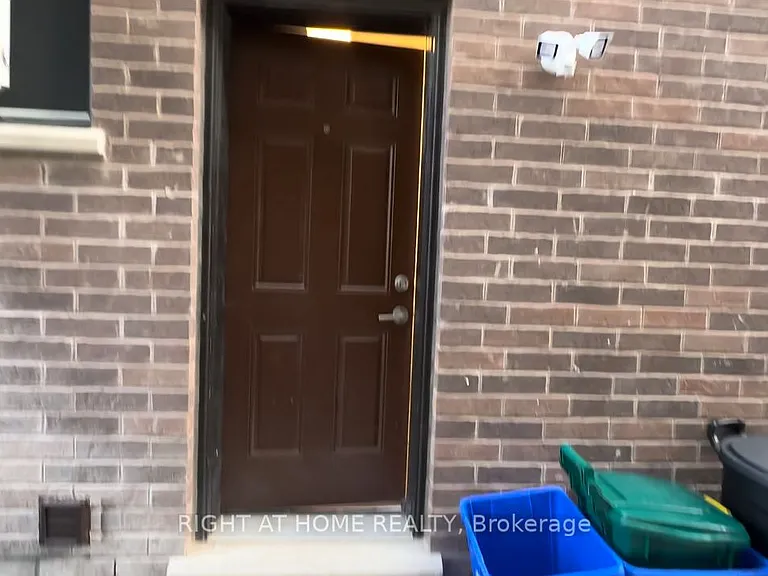 481 Bergamot Ave — Photo 27