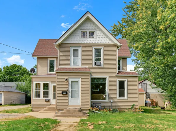 1028 S Cedar Ave, Owatonna, MN 55060