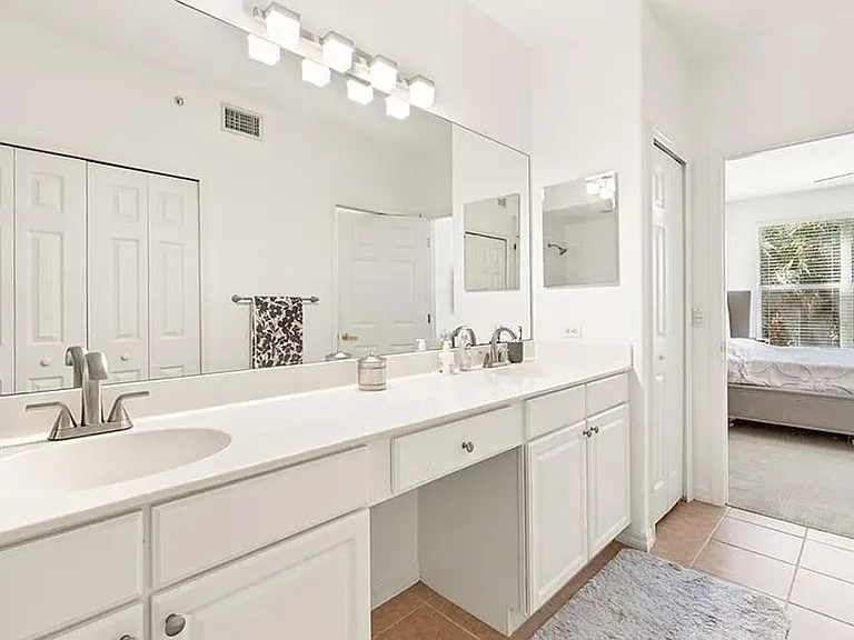 1315 Henley St #1006 — Photo 13