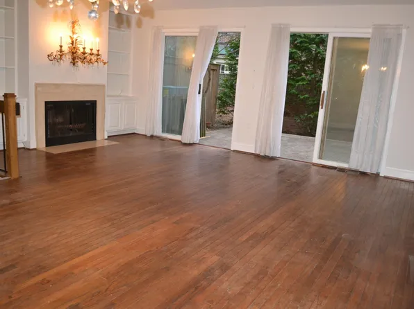 4343 Embassy Park Dr NW, Washington, DC 20016