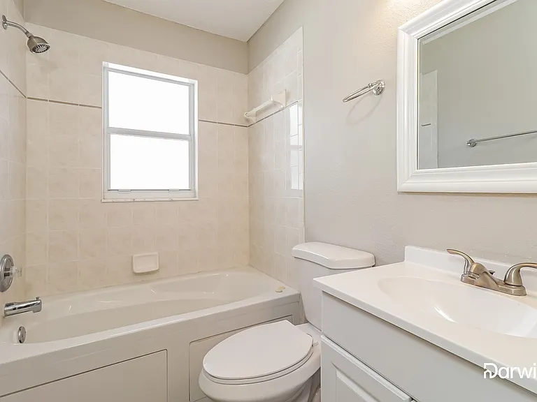 12126 Killian St — Photo 8