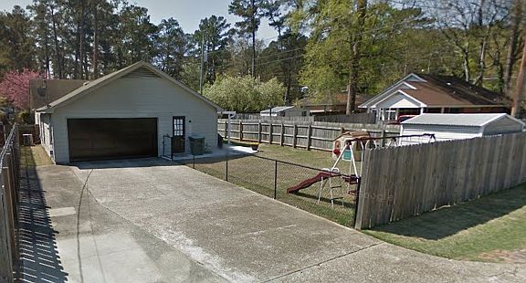 5th image of 3805 Elm Ave
