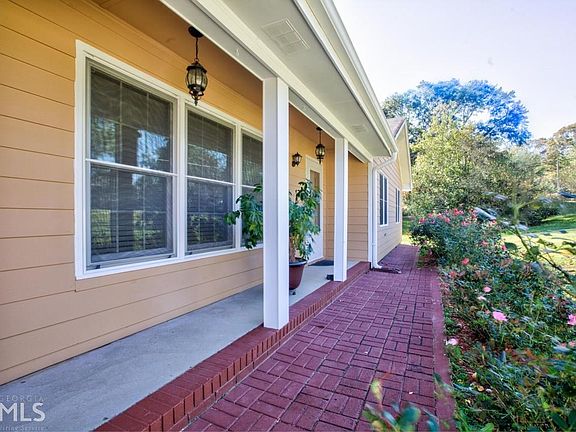 3rd image of 2060 Abington Ln