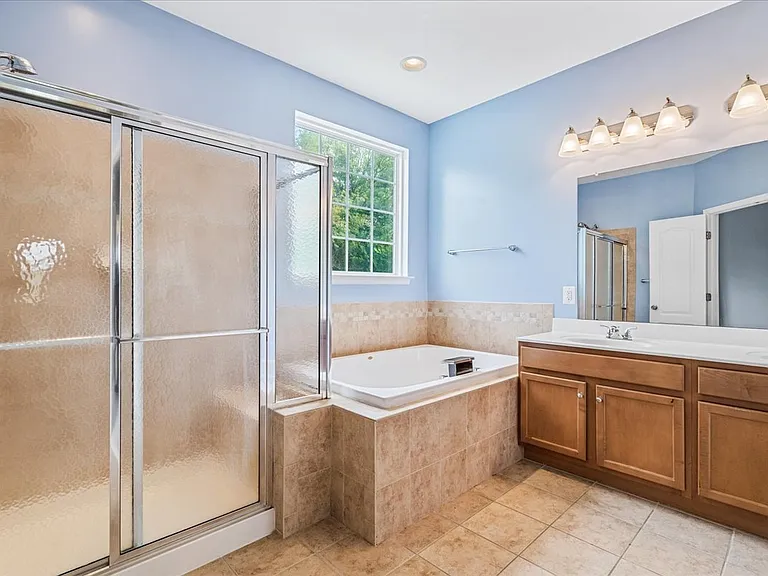 5053 Wesley Sq #1 — Photo 9