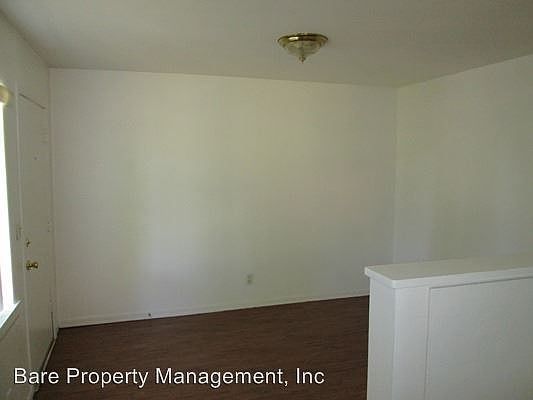 3rd image of 104 N Carter Ave #2