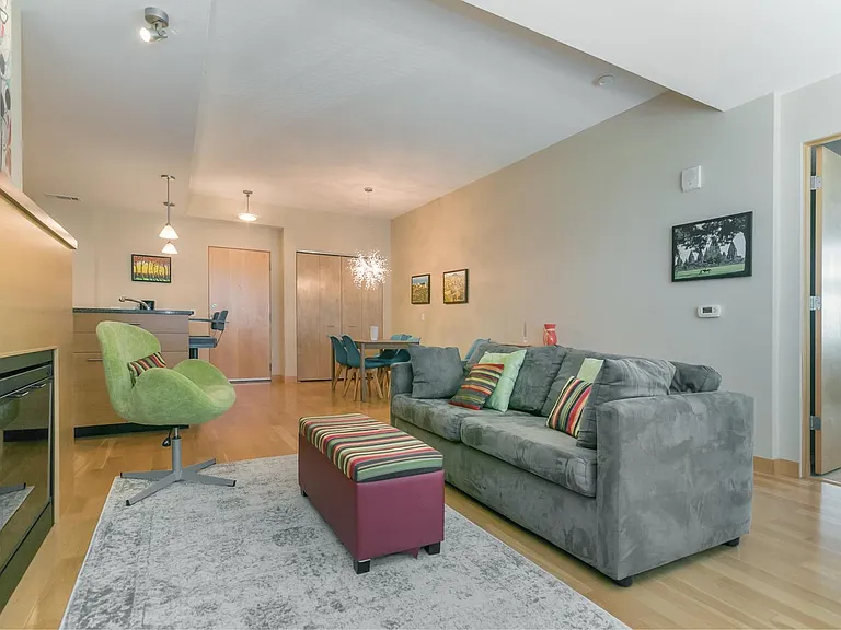 309 W Washington Ave #401 — Photo 20