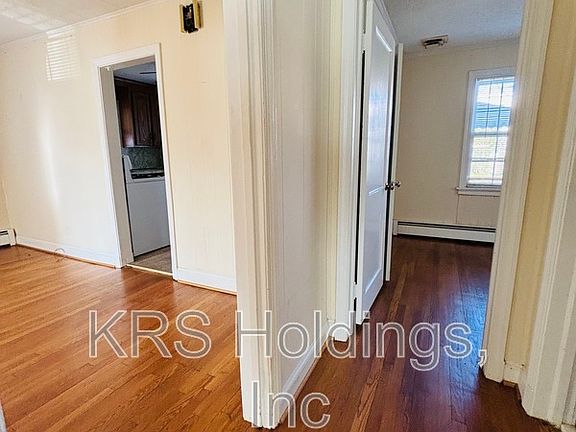 5th image of 900 N 37th St