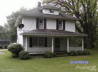 5760 Kaiser Rd, Benton Harbor, MI 49022