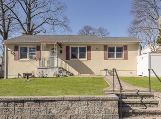 45 McGeory Ave, Bronxville, NY 10708