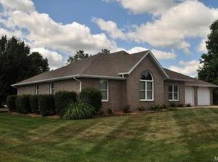 826 Cherry Hills Ln, Lebanon, MO 65536