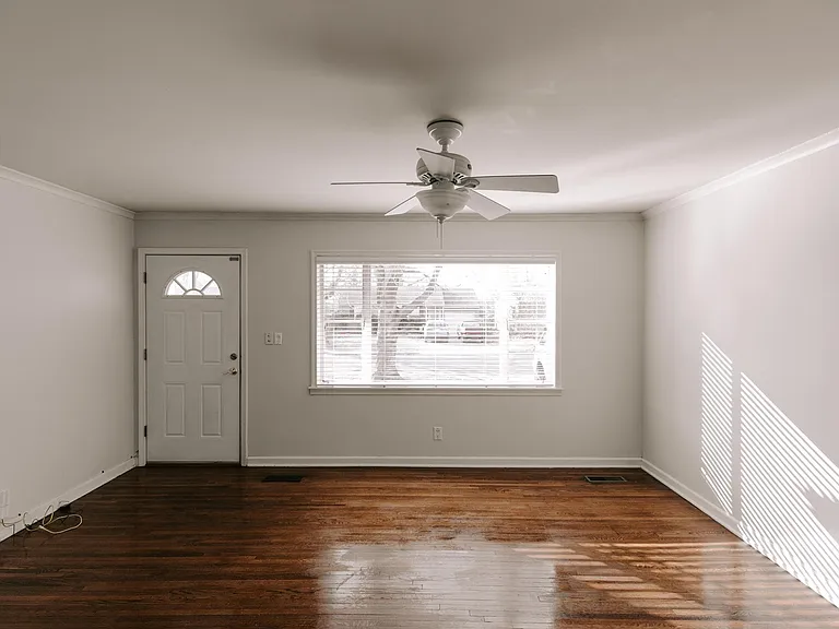 4807 S Detroit Ave — Photo 3