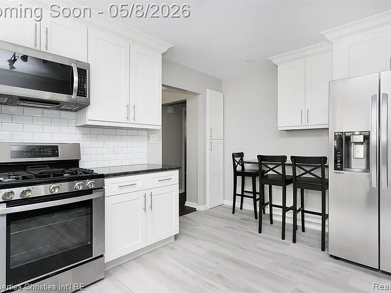 2716 Ardmore Ave — Photo 8