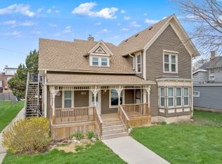 110 N 1st St, Elburn, IL 60119