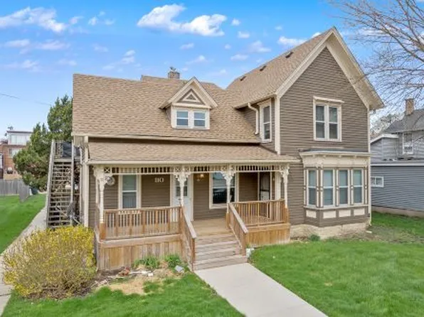 110 N 1st St, Elburn, IL 60119