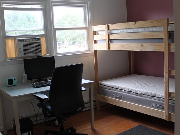 Kids Room in bunk beds set up, can be queen-full size bed