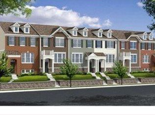 825 E Hamlin Ln, Arlington Heights, IL 60004