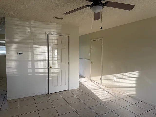 1218 Boreas Dr — Photo 4