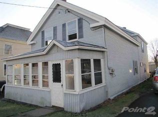 27 Boardman St, Whitehall, NY 12887