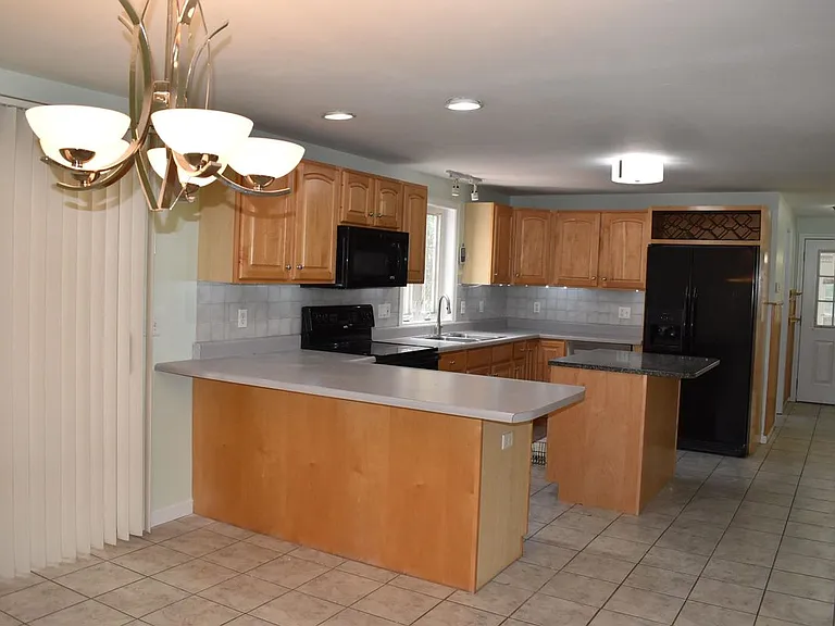 51 Westview Rd — Photo 8