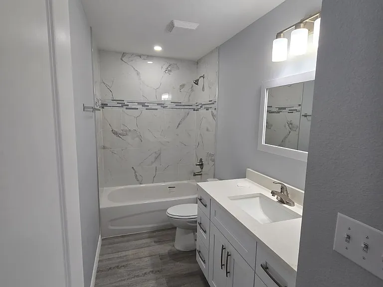 5315 NW 8th Pl — Photo 21