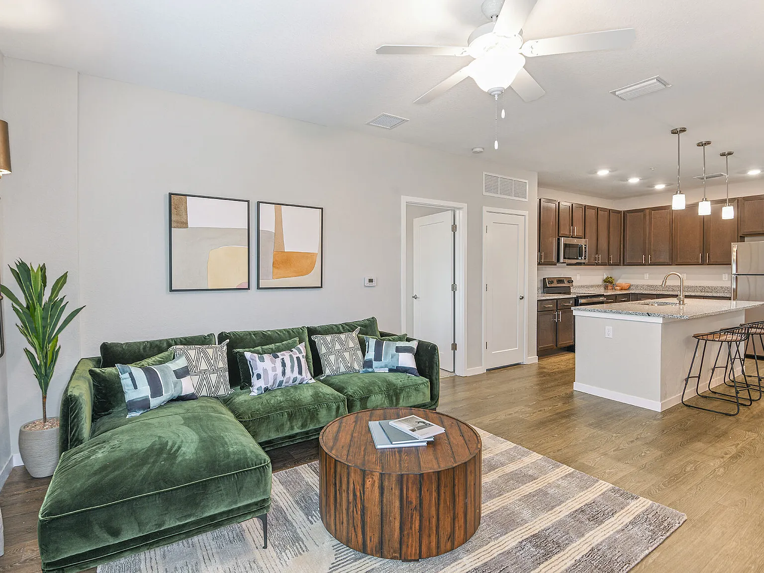 Parkside at Avalon Park — Photo 4