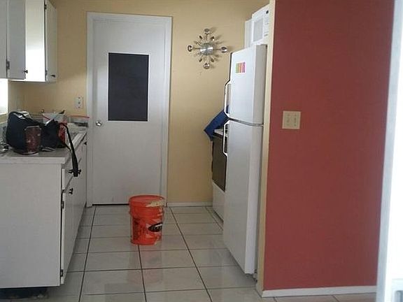 4th image of 8503 Haywood Ct