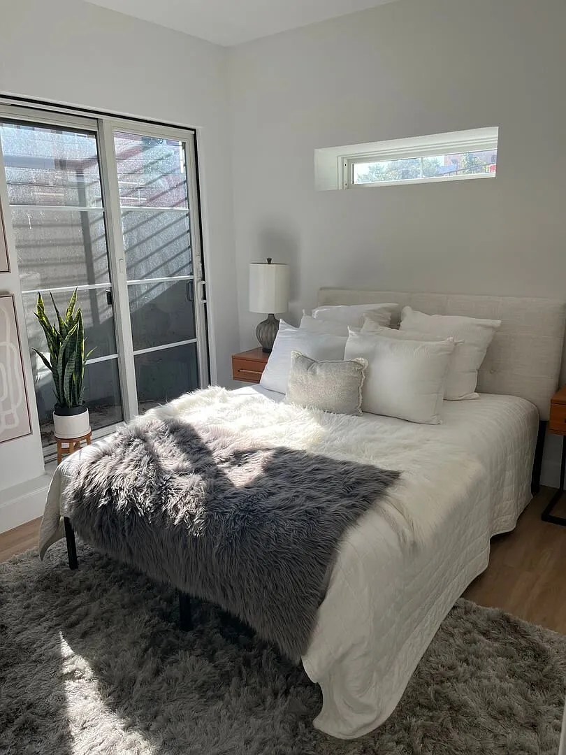 1 bed, 1.0 bath, 699 sqft, $1,838 — Photo 3