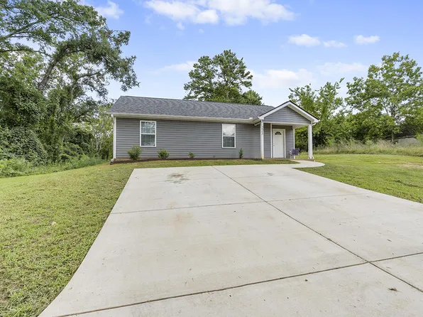225 Walker Ave, Greenwood, SC 29649