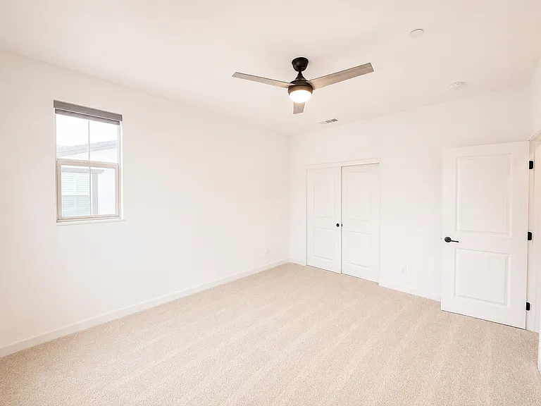 586 Gateway Ln — Photo 35