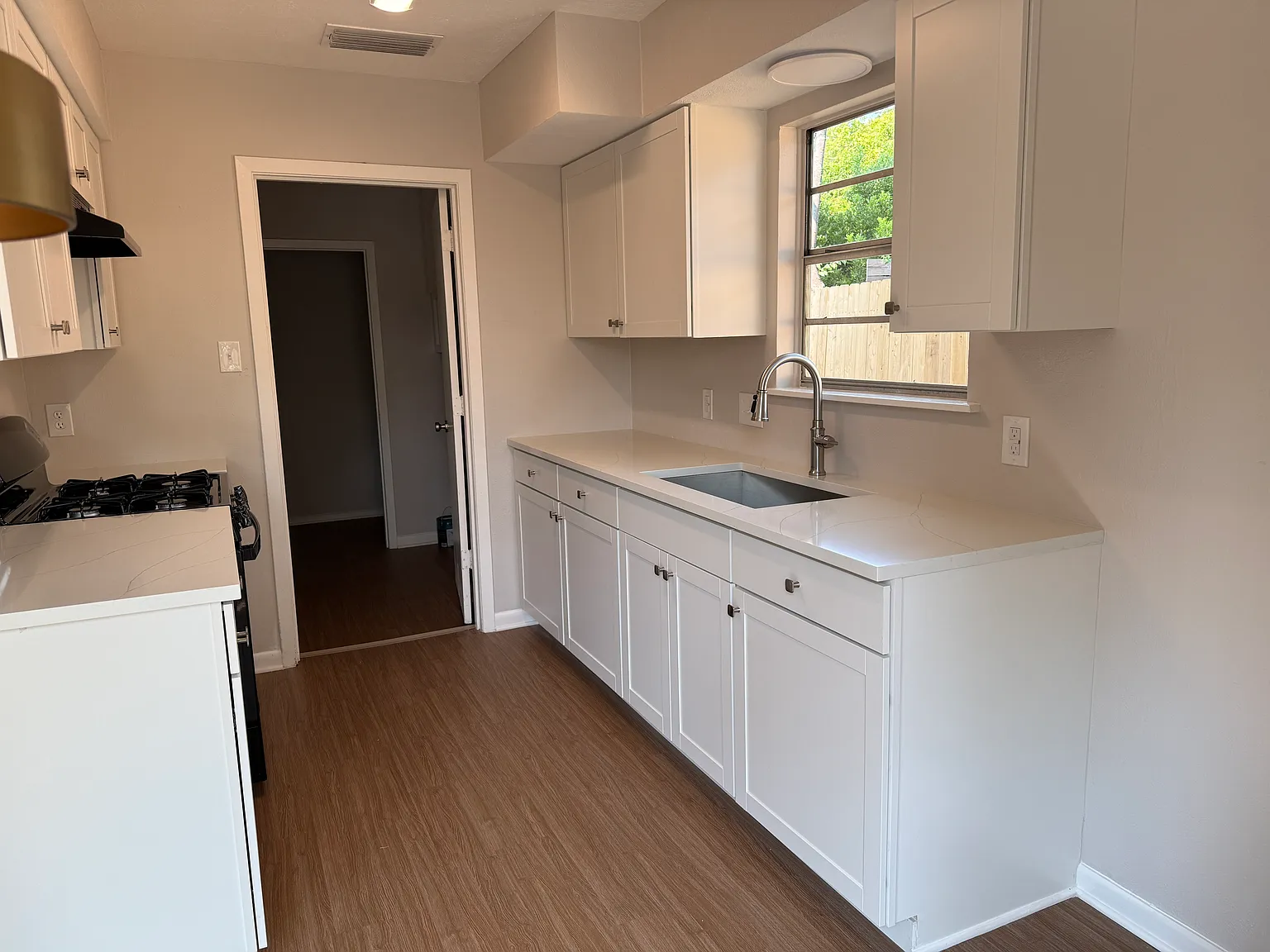 Chesapeake Dr, Austin — Photo 2