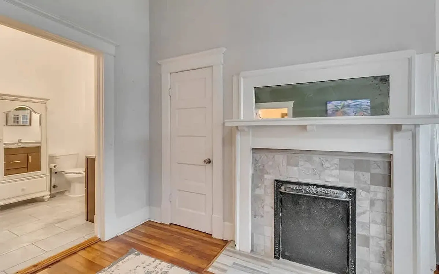 2 bed, 2.0 bath, 990 sqft, $3,903 — Photo 3