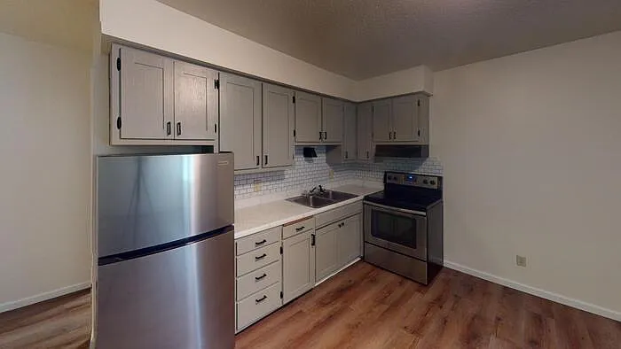 1 bed, 1.0 bath, $650 — Photo 3