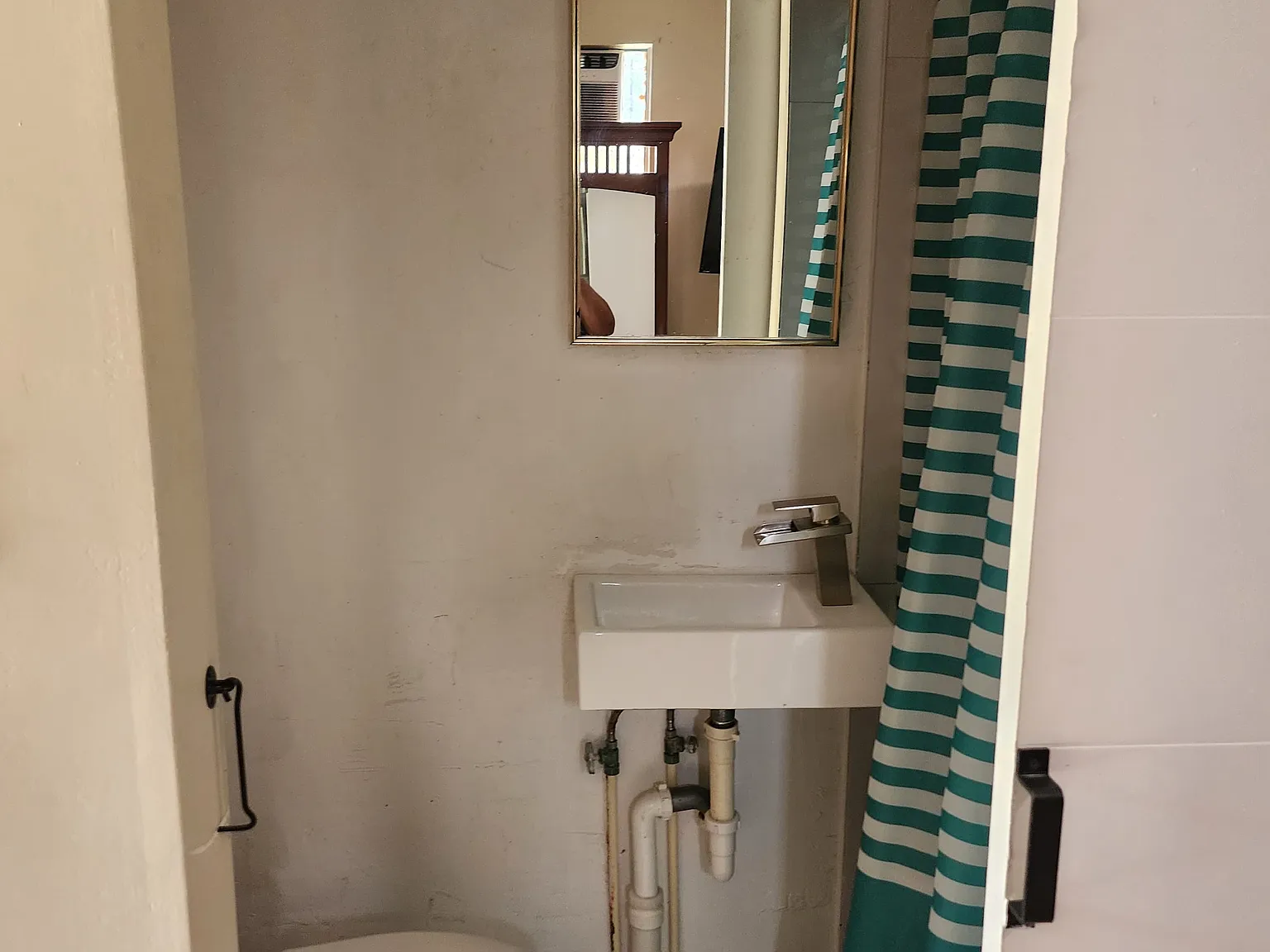 1 bed, 180 sqft, $1,300 — Photo 4