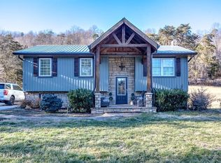 9526 Crisman Rd, Heiskell, TN 37754